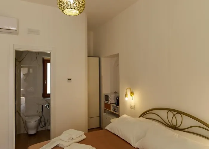 住宿加早餐酒店 Zi Rosa 圣尼科拉阿尔切拉